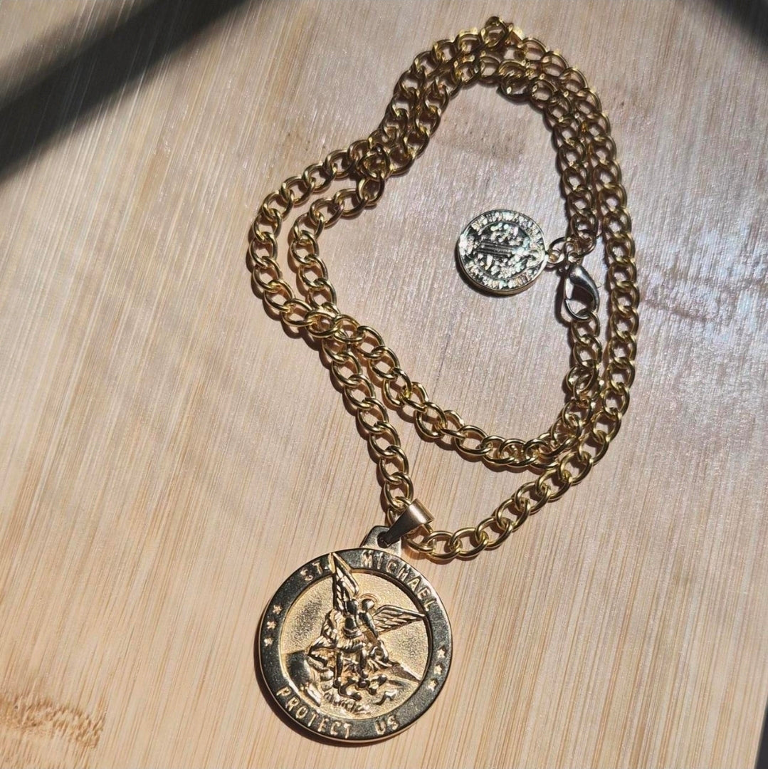 🟨Gold tone St. Michael Necklace
